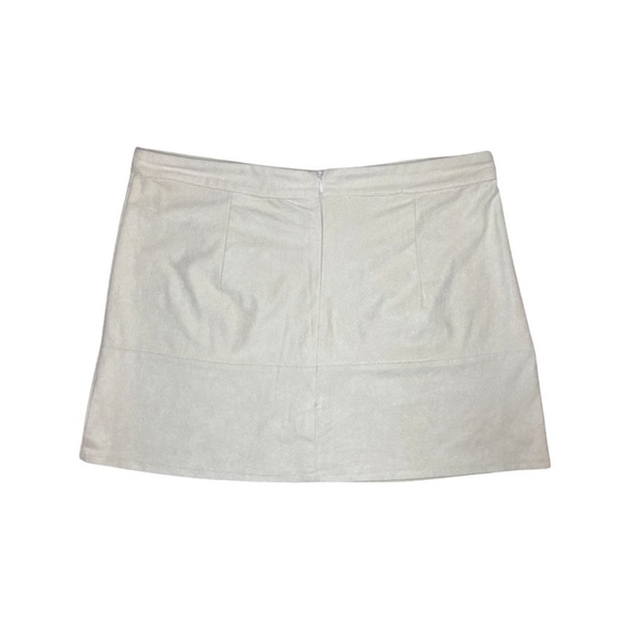 Lulu’s Shenandoah Mini Skirt - Picture 2 of 11